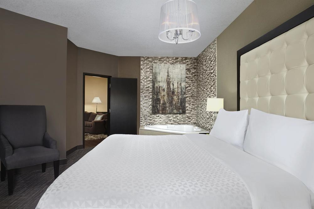 Four Points By Sheraton Hotel & Suites Calgary West Exterior foto